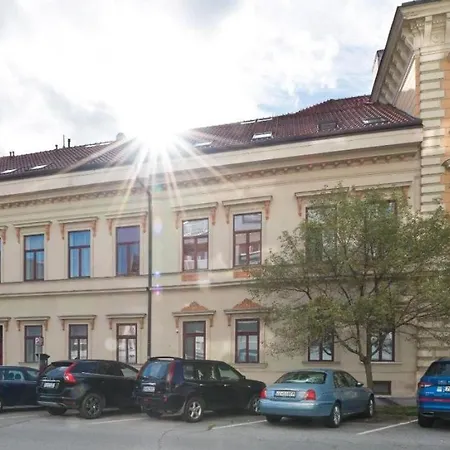 Understreet With Private Parking Διαμέρισμα *