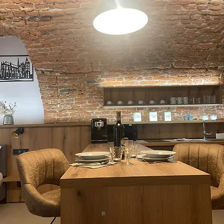 Understreet With Private Parking Appartamento Košice