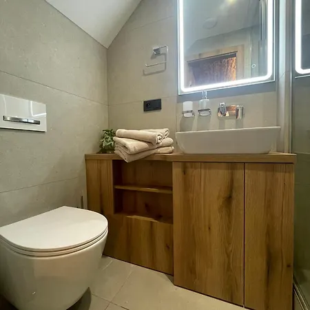 Appartamento Understreet With Private Parking