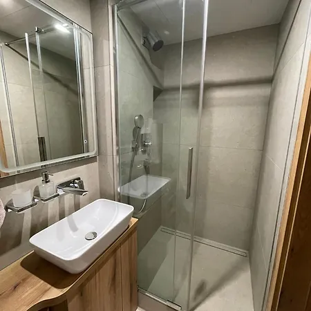 Understreet With Private Parking * Košice