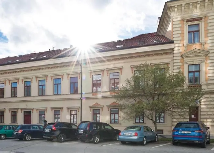 Understreet With Private Parking Διαμέρισμα *