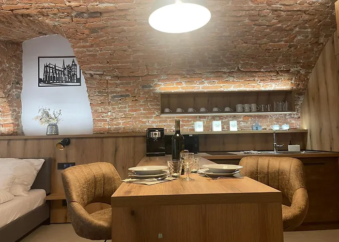 Understreet With Private Parking Διαμέρισμα Košice